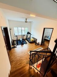 Straits Gardens (D27), Terrace #546882981